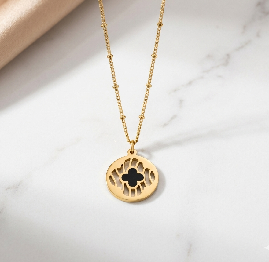 Gold Clover Pendant Necklace – Minimal Lucky Charm