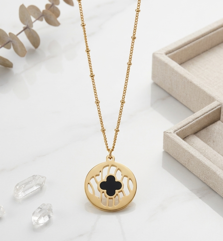 Gold Clover Pendant Necklace – Minimal Lucky Charm product view 3
